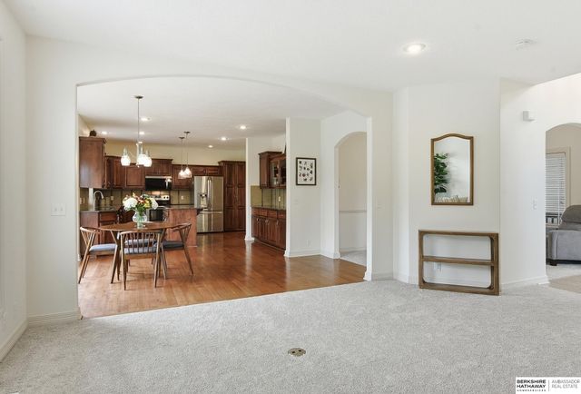 7615 Ponderosa Drive, Papillion, NE 68046