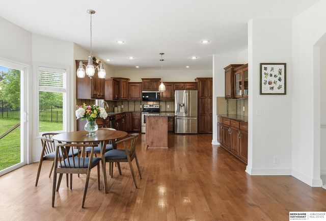 7615 Ponderosa Drive, Papillion, NE 68046
