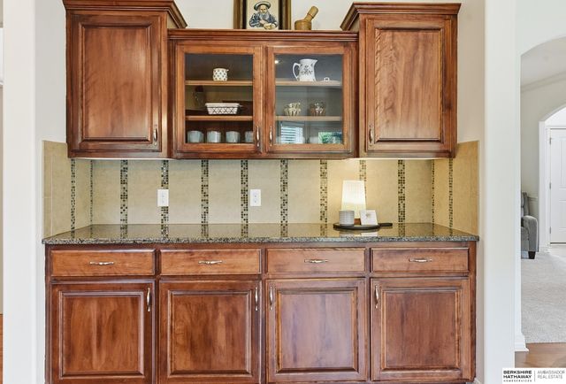 7615 Ponderosa Drive, Papillion, NE 68046