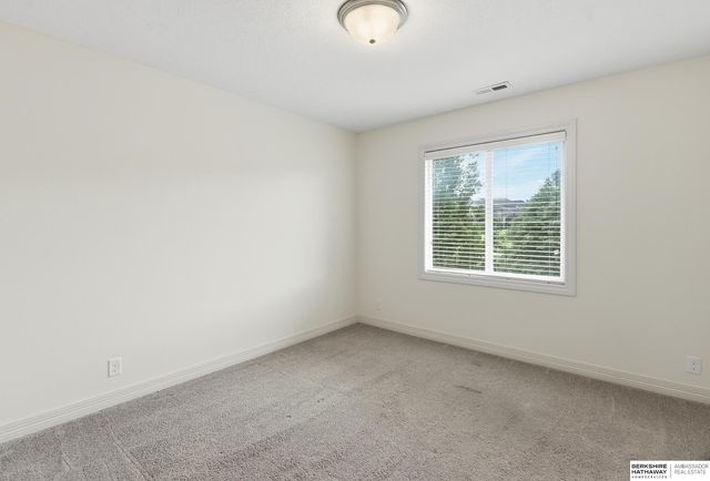 7615 Ponderosa Drive, Papillion, NE 68046