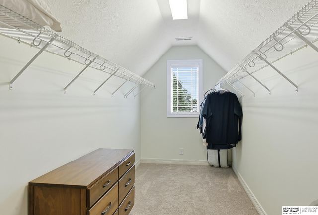 7615 Ponderosa Drive, Papillion, NE 68046