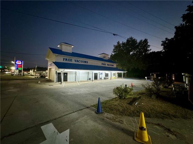 605 S Wall Street, Calhoun, GA 30701