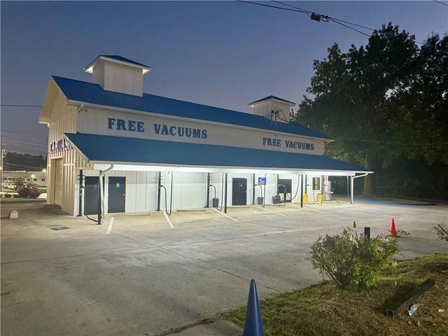 605 S Wall Street, Calhoun, GA 30701