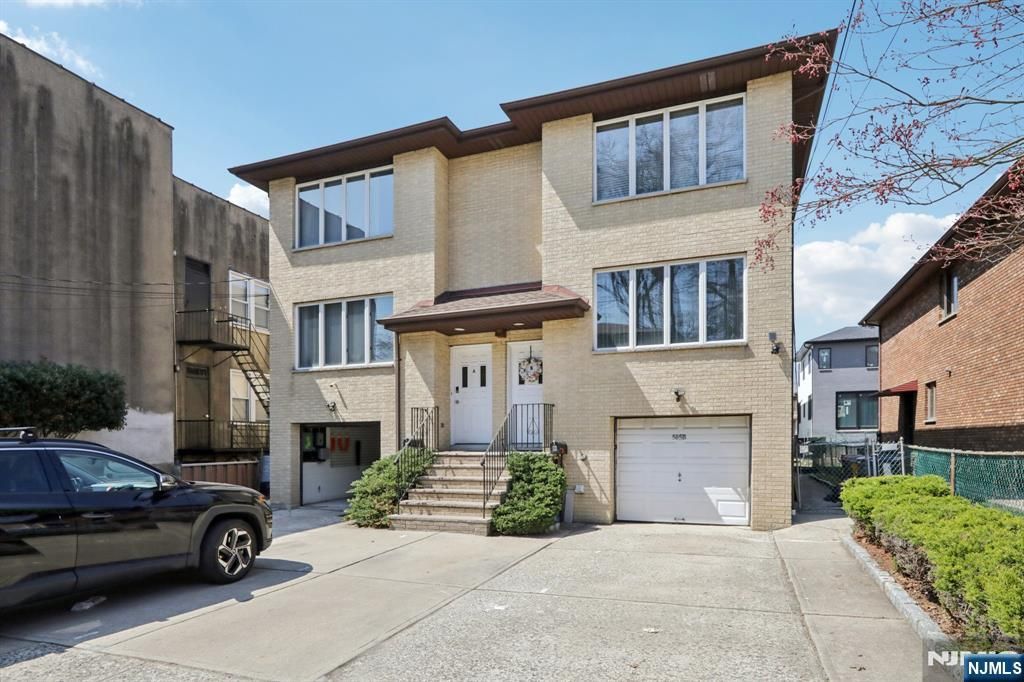 505 3rd Street, Palisades Park, NJ 07650