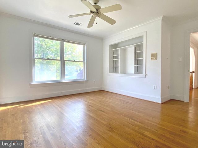 8951 BROOK RD, Mclean, VA 22102