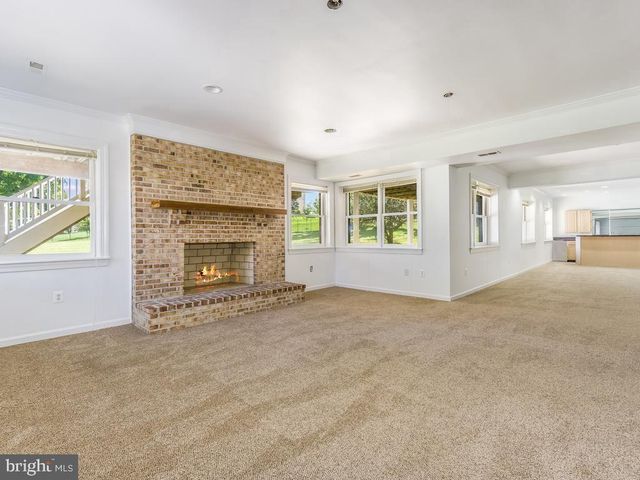 8951 BROOK RD, Mclean, VA 22102