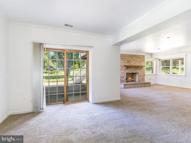 8951 BROOK RD, Mclean, VA 22102