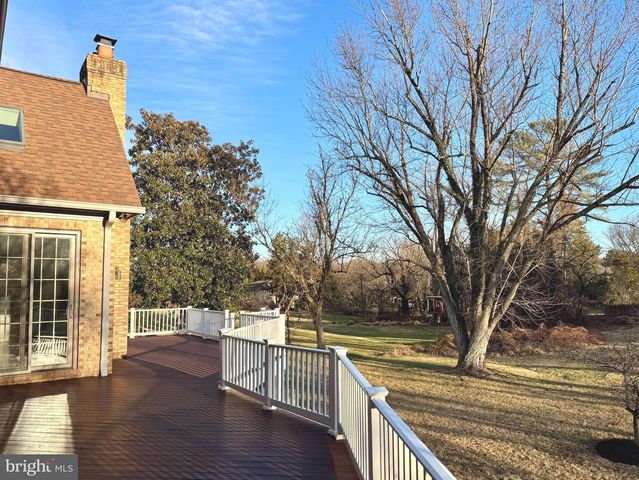 8951 BROOK RD, Mclean, VA 22102