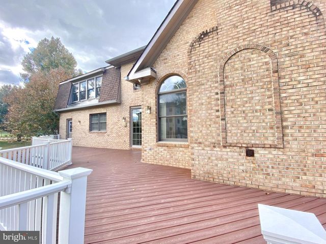 8951 BROOK RD, Mclean, VA 22102