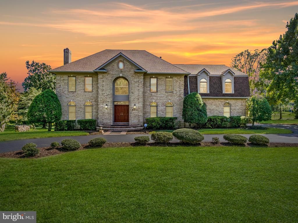 8951 BROOK RD, Mclean, VA 22102