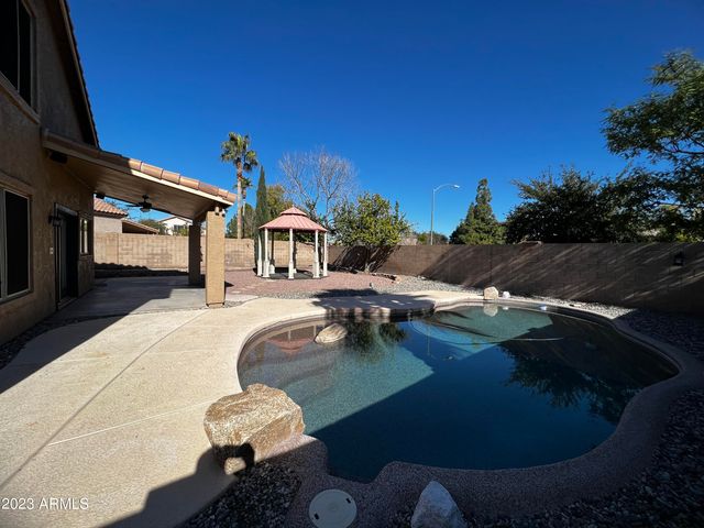 20619 N 71ST Drive, Glendale, AZ 85308