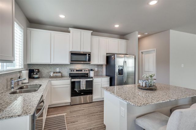 9024 Huxley Drive, Aubrey, TX 76227