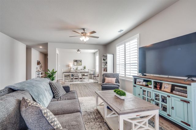 9024 Huxley Drive, Aubrey, TX 76227