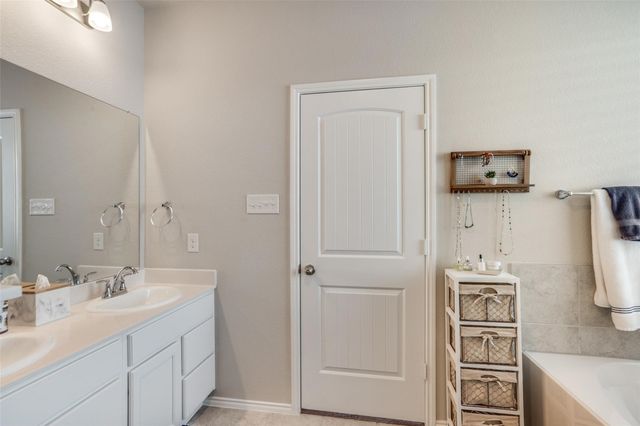 9024 Huxley Drive, Aubrey, TX 76227