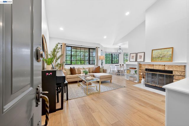 610 Canyon Woods Ct D, San Ramon, CA 94582