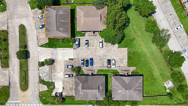 4017 Briar Hollow Drive, Dickinson, TX 77539