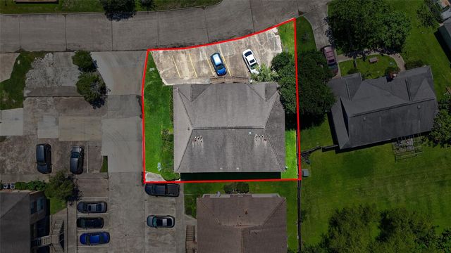 4017 Briar Hollow Drive, Dickinson, TX 77539