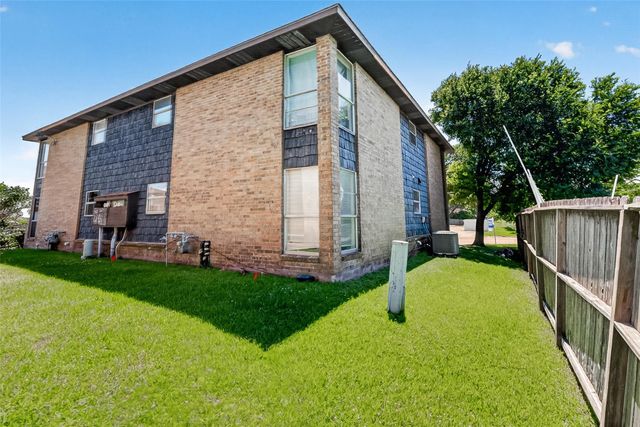 4017 Briar Hollow Drive, Dickinson, TX 77539