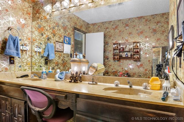 226 Cordell Road, Colbert, OK 74733