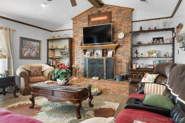 226 Cordell Road, Colbert, OK 74733