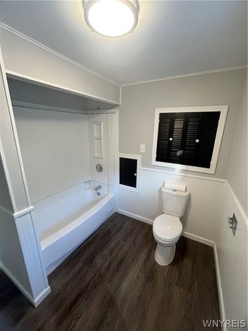 709 Gwinn Street, Shelby, NY 14103