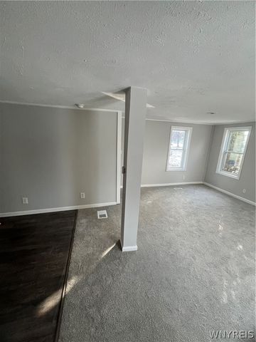 709 Gwinn Street, Shelby, NY 14103