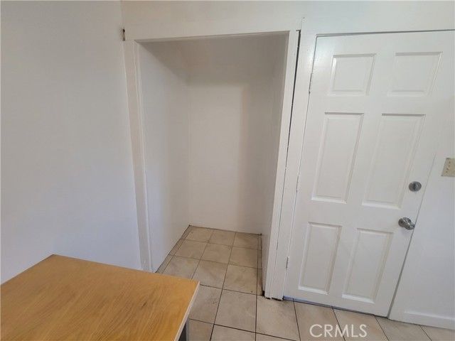 2047 Cambridge A, Los Angeles, CA 90006