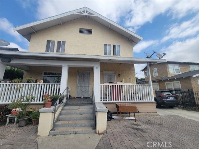 2047 Cambridge A, Los Angeles, CA 90006