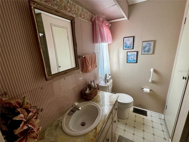 5619 BAYSHORE ROAD 203, Palmetto, FL 34221