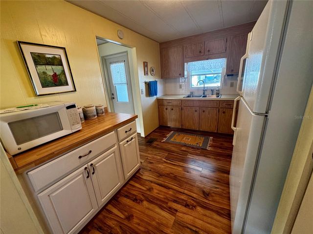 5619 BAYSHORE ROAD 203, Palmetto, FL 34221