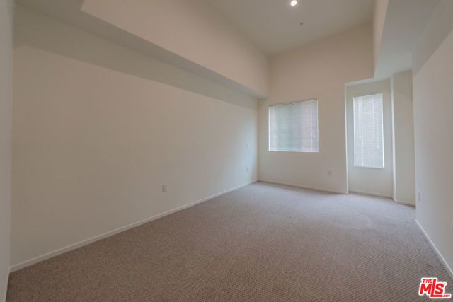 124 W Colorado 105, Glendale, CA 91204