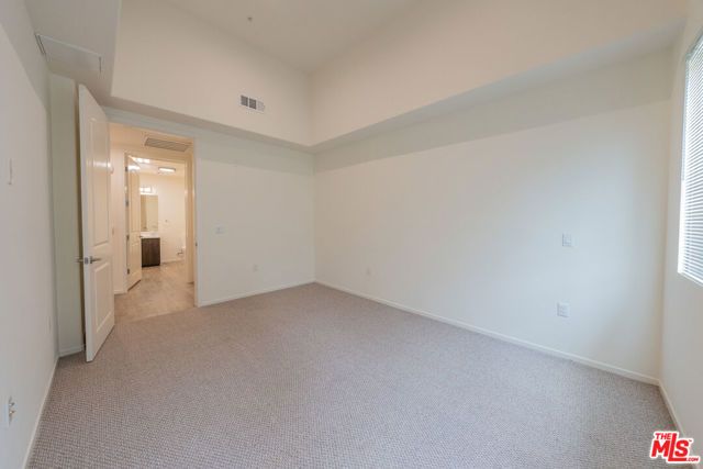 124 W Colorado 105, Glendale, CA 91204