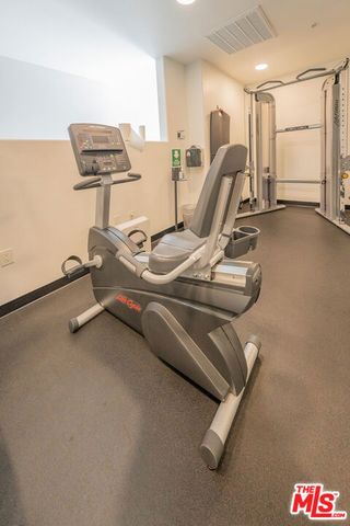 124 W Colorado 105, Glendale, CA 91204