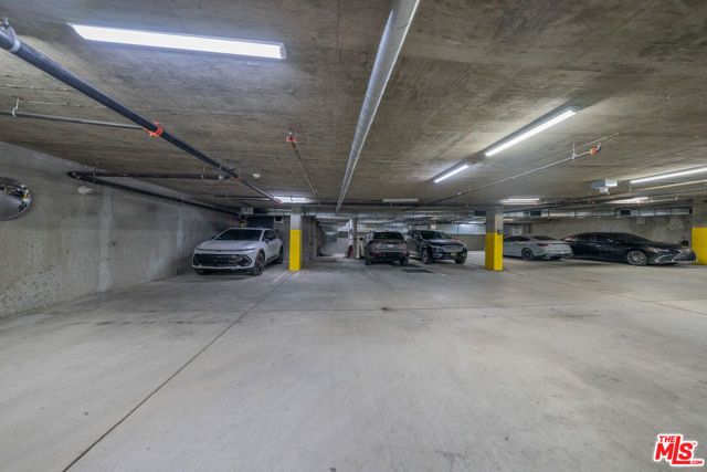 124 W Colorado 105, Glendale, CA 91204