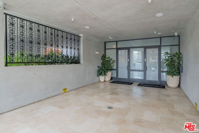 124 W Colorado 105, Glendale, CA 91204
