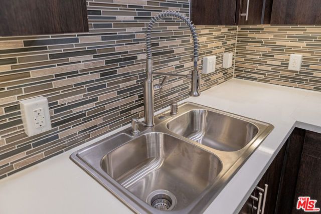 124 W Colorado 105, Glendale, CA 91204
