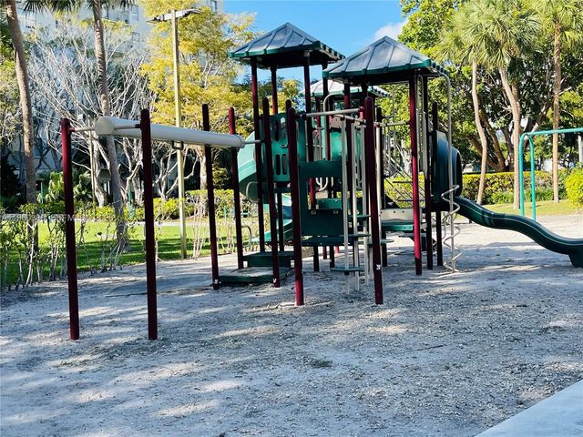 11111 Biscayne Blvd 4E, Miami, FL 33181