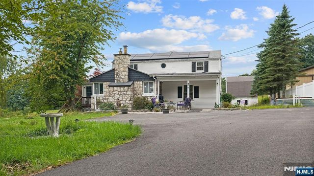 49 Hillcrest Drive, Liberty, NJ 07838