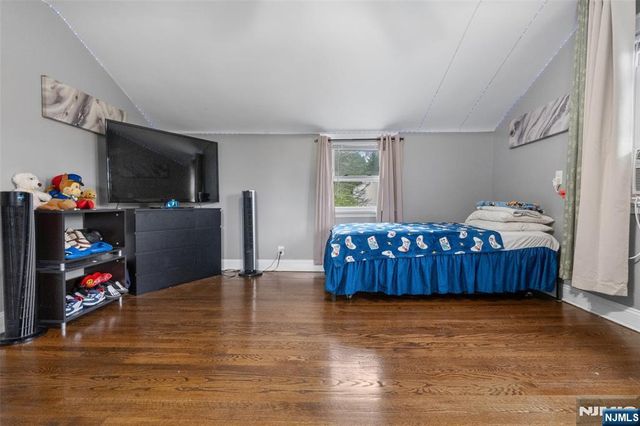 49 Hillcrest Drive, Liberty, NJ 07838