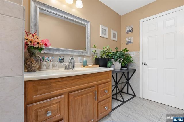 49 Hillcrest Drive, Liberty, NJ 07838