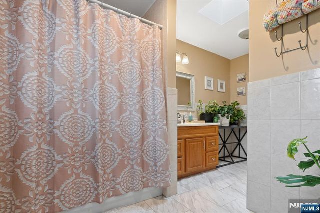 49 Hillcrest Drive, Liberty, NJ 07838