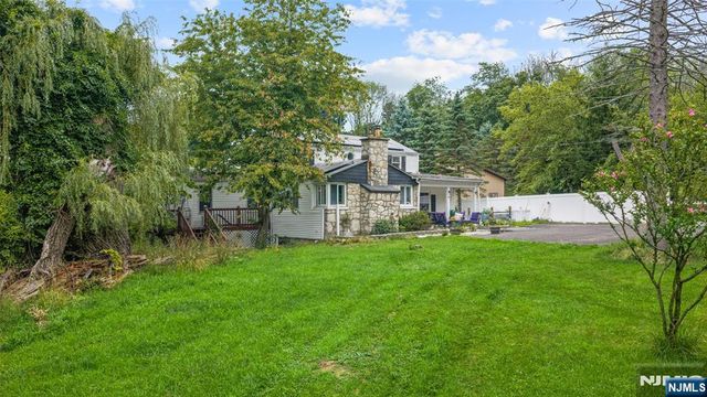 49 Hillcrest Drive, Liberty, NJ 07838