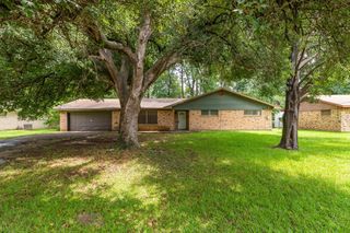200 Cunningham Drive, Lufkin, TX 75901