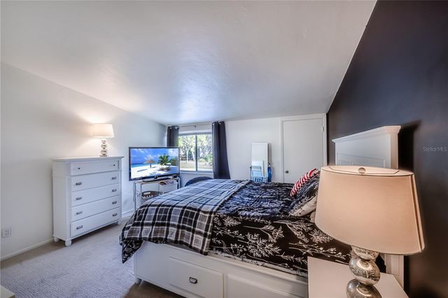 722 WHITE PINE TREE ROAD 82, Venice, FL 34285