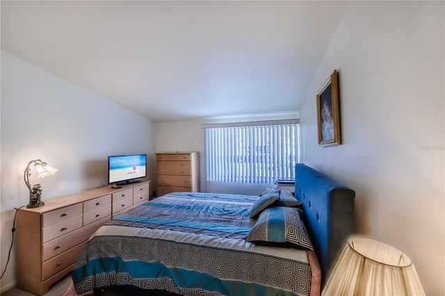 722 WHITE PINE TREE ROAD 82, Venice, FL 34285