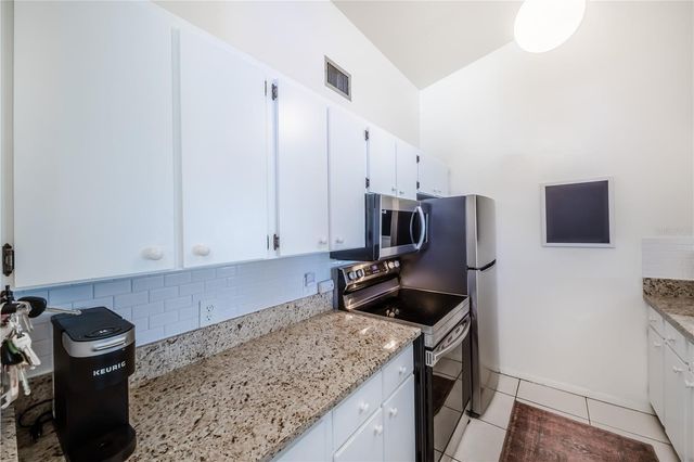 722 WHITE PINE TREE ROAD 82, Venice, FL 34285