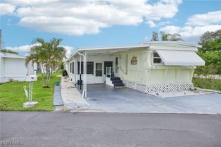 104 Willow LN 30, Naples, FL 34114