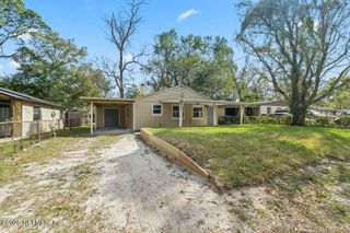 9057 8TH Avenue, Jacksonville, FL 32208