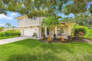 1060 Cooper DR, Naples, FL 34103