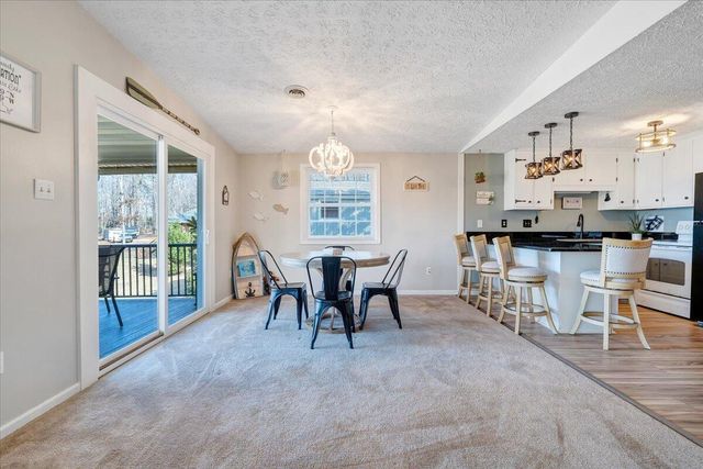 1111 Jefferson Dock RD, Penhook, VA 24137